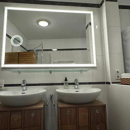 Isartor - Shared Bathroom Rum i privatbostad München