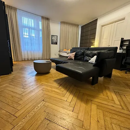 Isartor - Shared Bathroom Privat bolig München