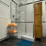 Isartor - Shared Bathroom Monachium